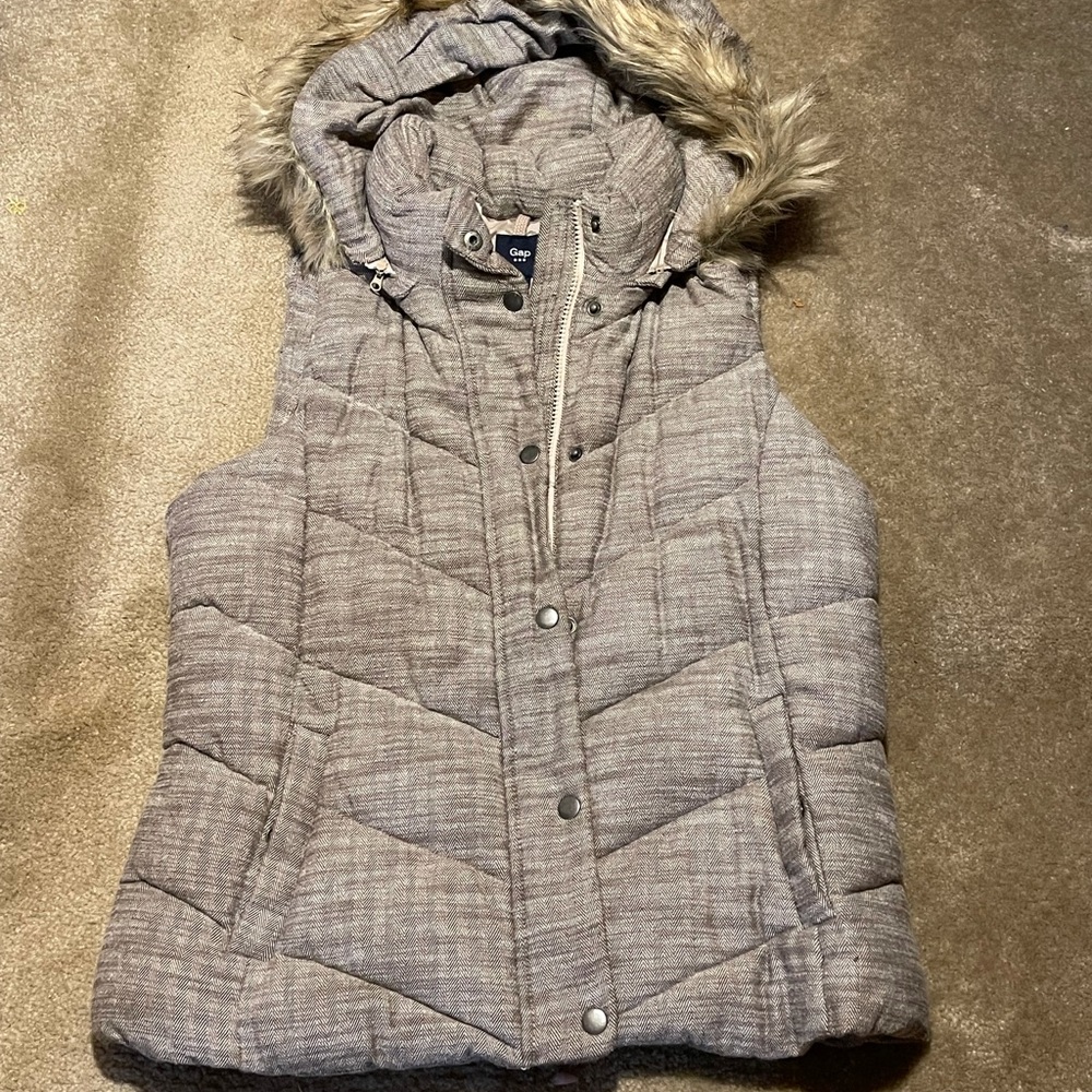 Gap vest